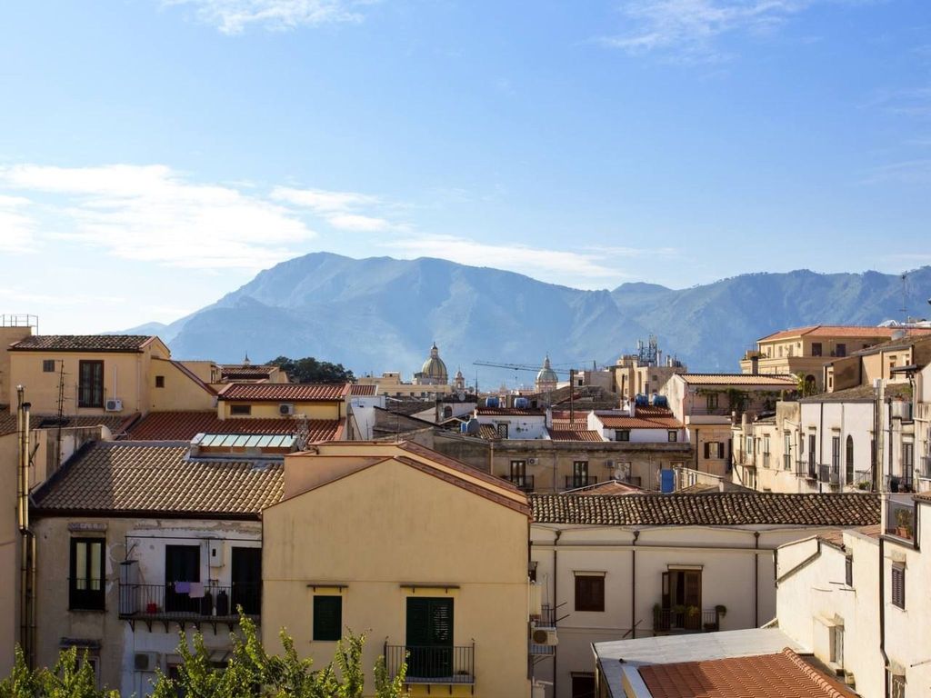 Wohnung im Stadtzentrum von Palermo, nur einen Steinwurf vom Teatro Massimo ent