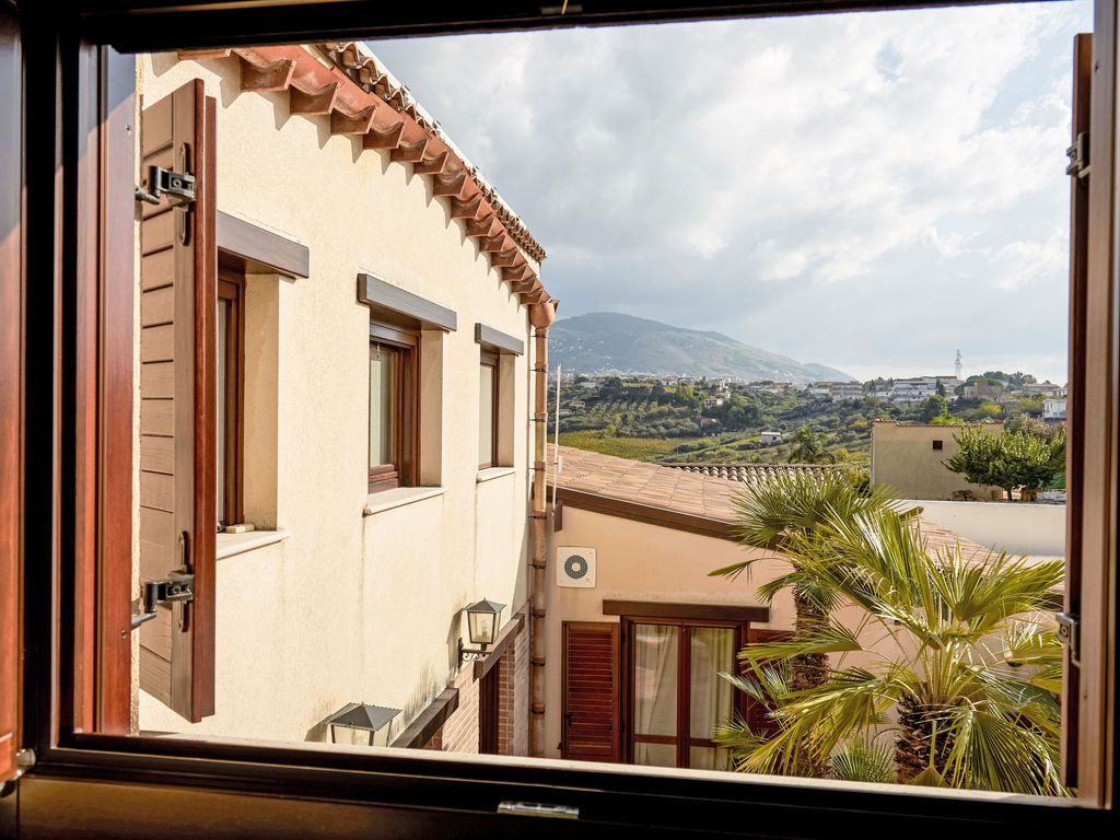 Villa in Alcamo mit privatem Pool und Garten