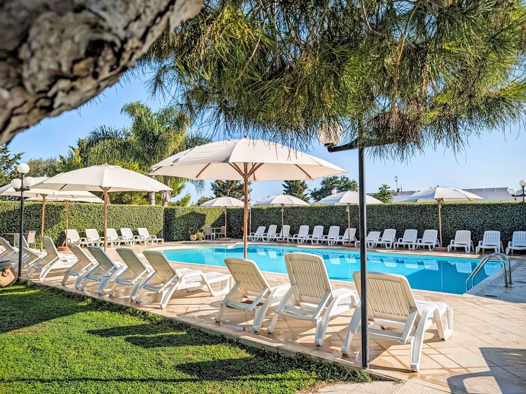 in Marsala mit Terrasse, gemeinschaftlichem Pool