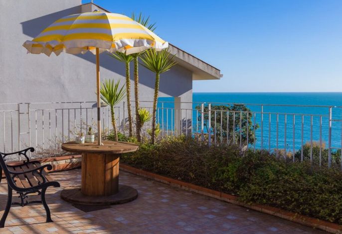 Ruhige Ferienwohnung in Sciacca mit Grill und Terrasse und Meerblick