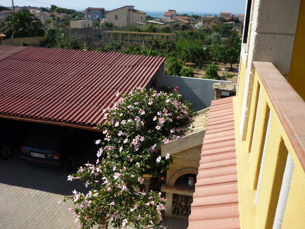 Haus in Licata mit Grill, Garten und Terrasse