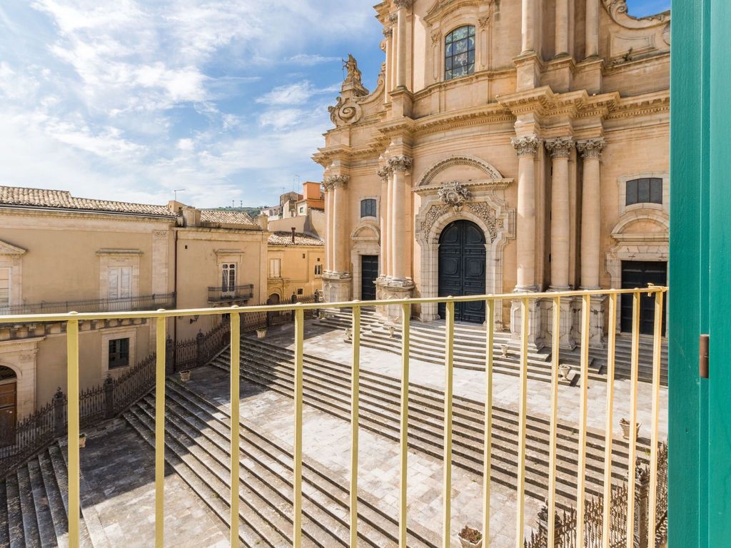 Ettore, Wohnung mit Blick auf die Kathedrale von Ibla