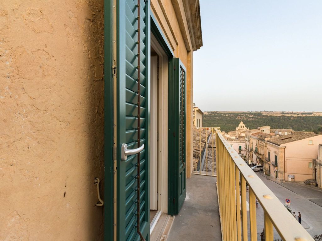 Ettore, Wohnung mit Blick auf die Kathedrale von Ibla