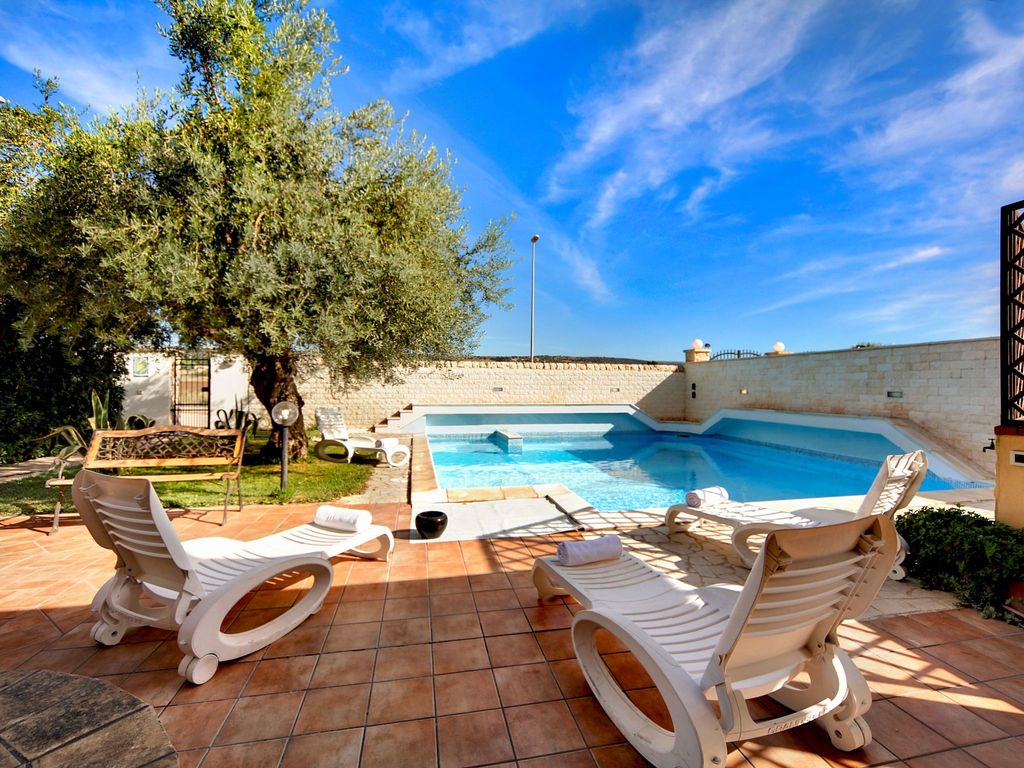 für 12 Personen in Marina di Ragusa, Sizilien (P