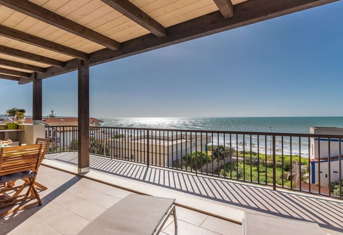 Appartement in Donnalucata mit Möblierter Terrasse und Meerblick