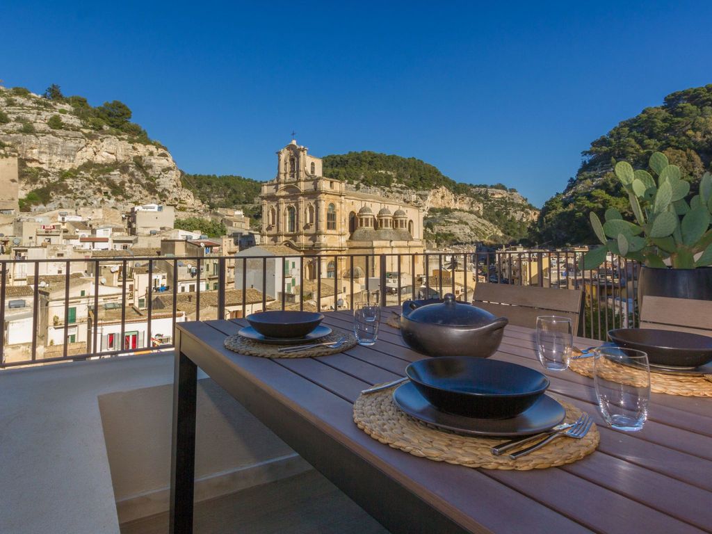 Nettes Appartement in Scicli mit Möblierter Terrasse