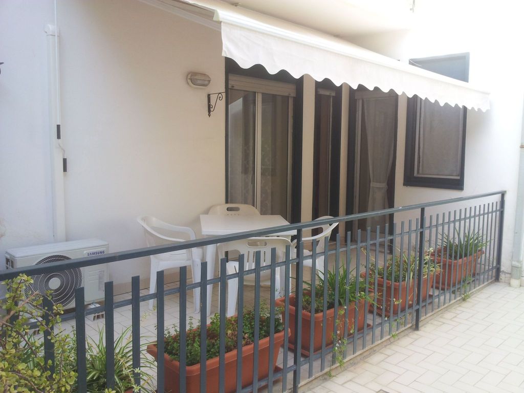 Gemütliche Wohnung in Borgo-Sanzio mit Privatparkplatz