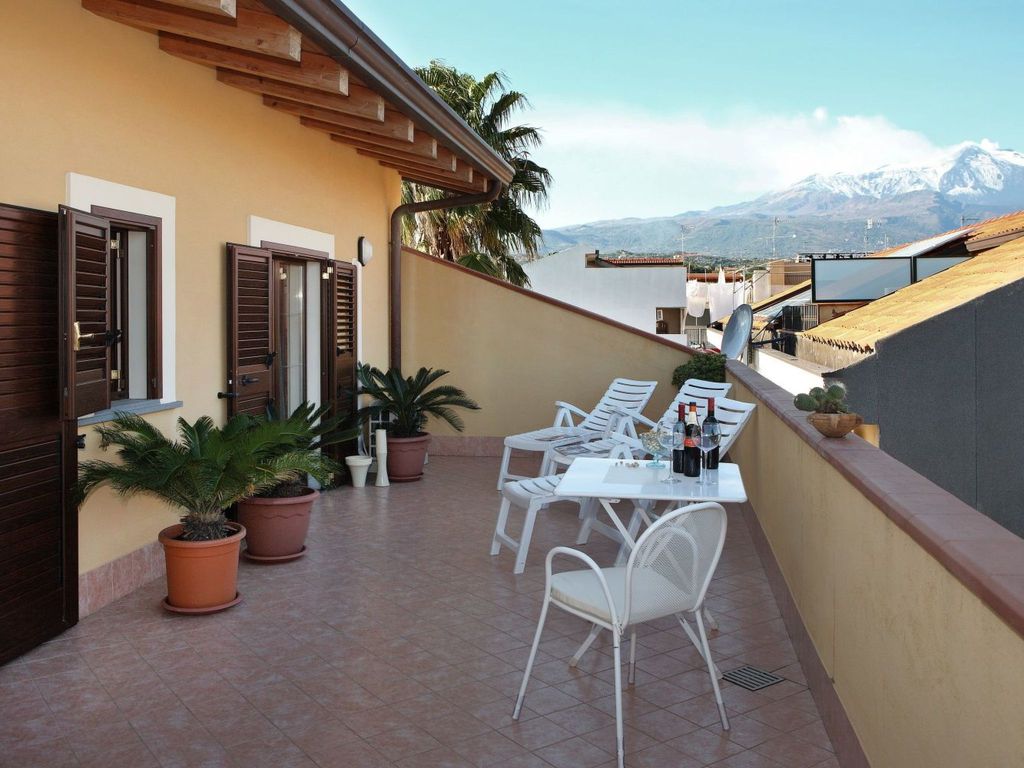 Beautiful holiday apartment in Stazzo