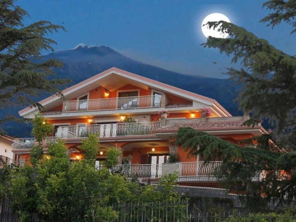 Appartement in Trecastagni mit Terrasse