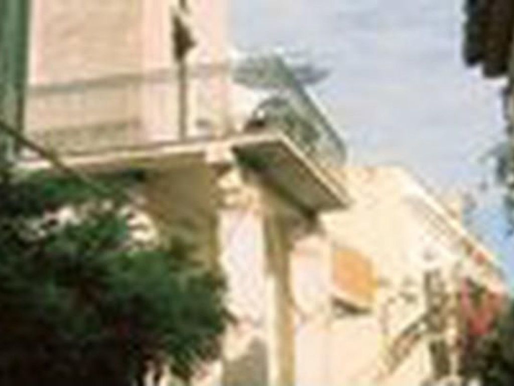 Haus in Sizilien mit Terrasse und Blick auf das Meer und mit Blick auf den Vulk