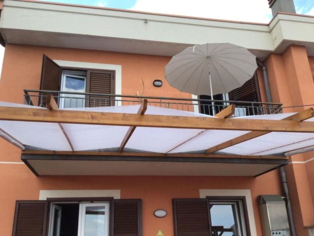 Anwesen "Casa Malù" mit Blick aufs Wasser