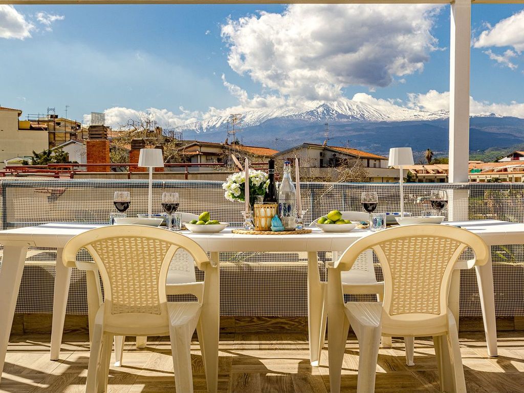 Naxos Loft Ferienwohnung mit Terrasse