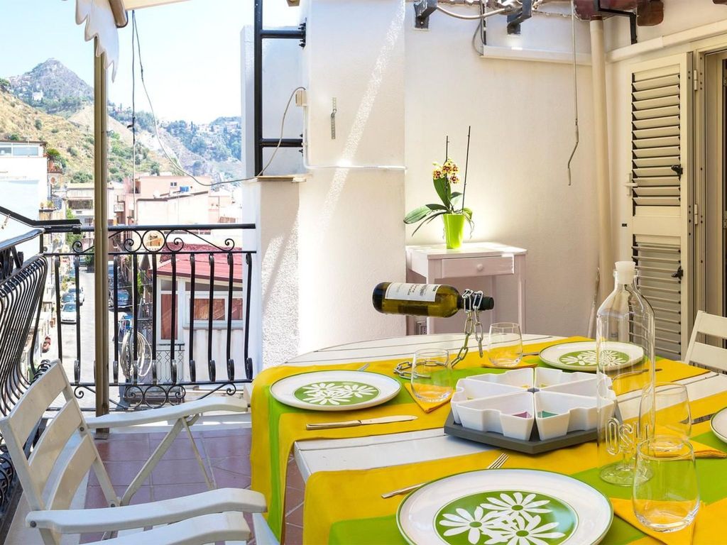 Zina Suite in Giardini Naxos
