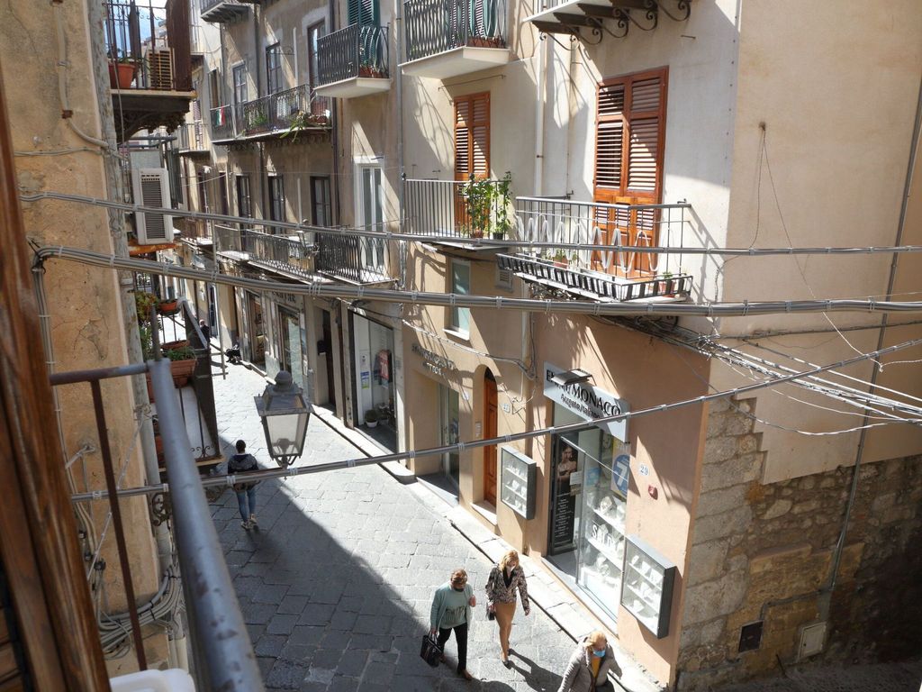 Casa Saraceni