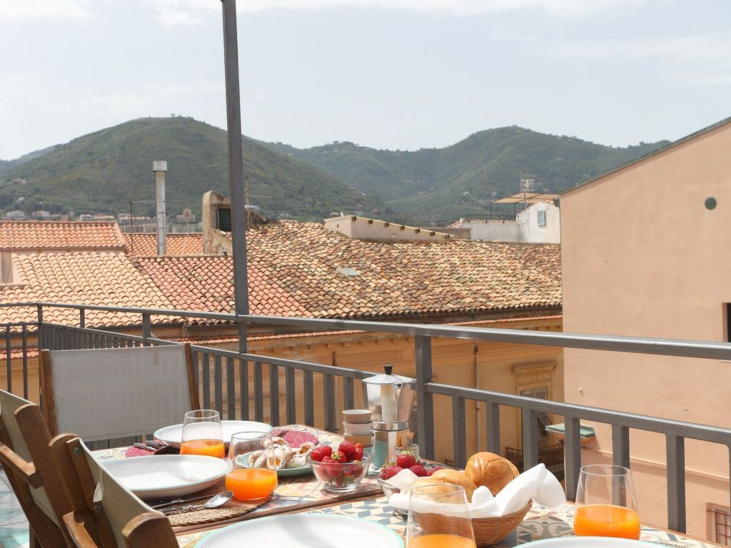 Charmante Wohnung in Cefalù mit Terrasse