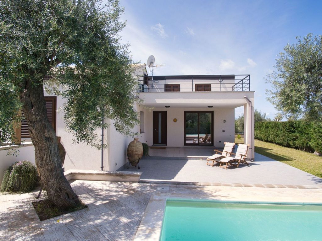 Villa of Wings