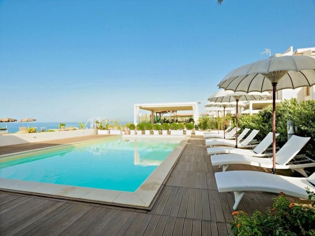 Wohnung mit Grill, Terrasse und Pool