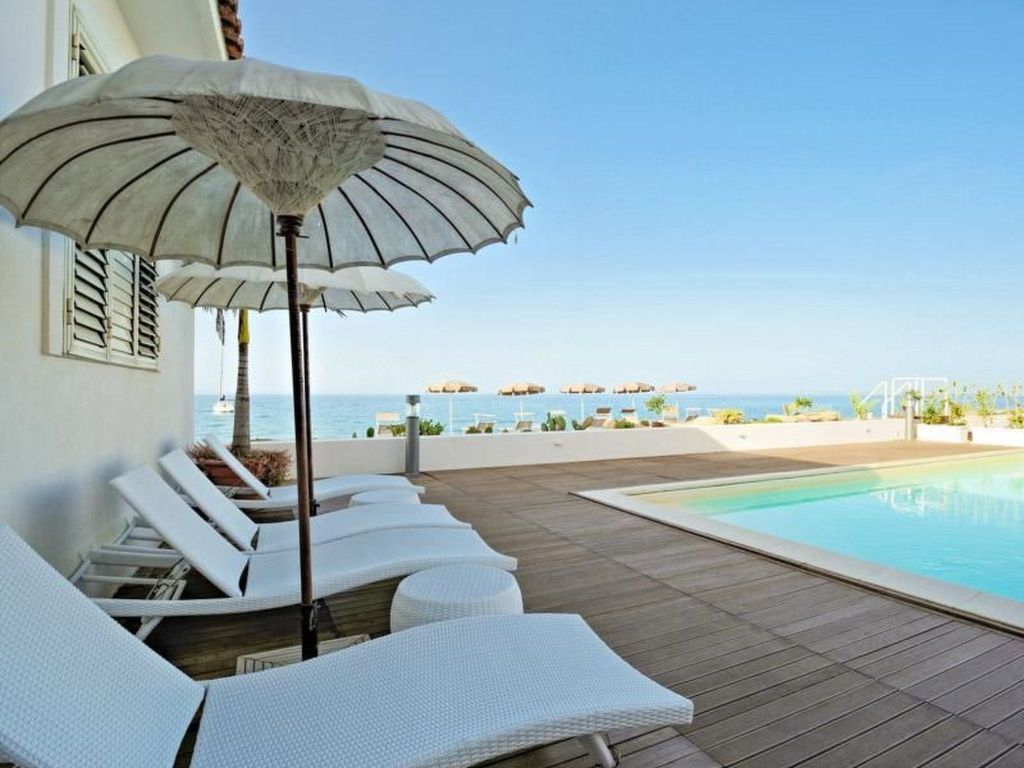 Wohnung mit Grill, Terrasse und Pool