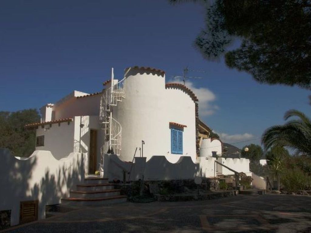 Villa Noir in Vulcanello