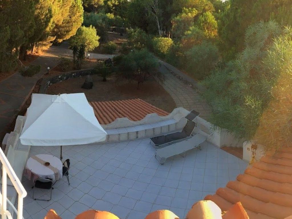 Villa Noir in Vulcanello