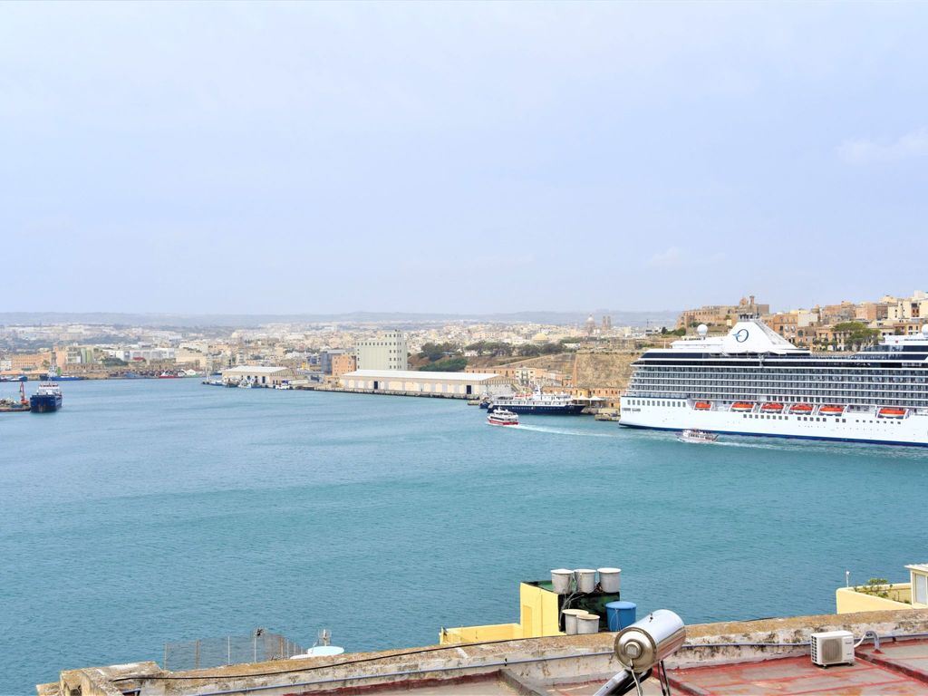 Senglea mittelalterliches Haus große Valletta Meerblick