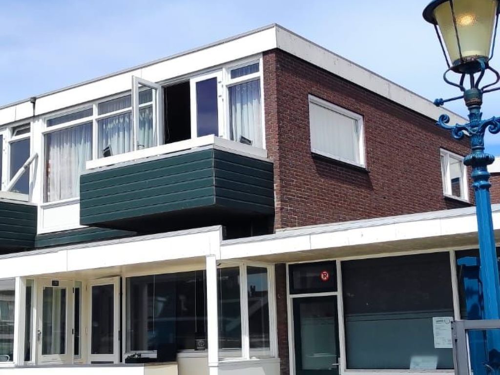 mit Terrasse