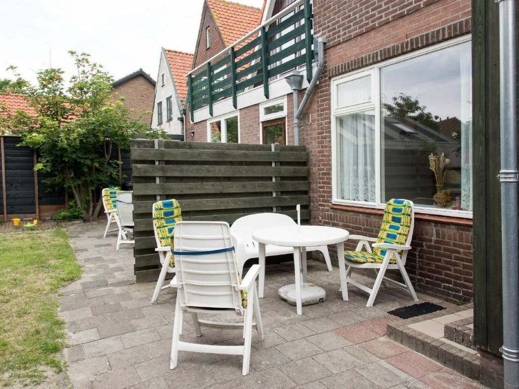 Ferienvilla mit Garten, Grill und Terrasse