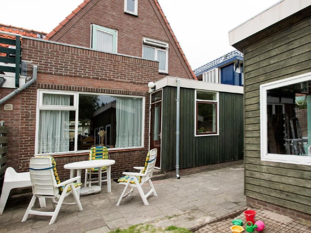 mit Terrasse