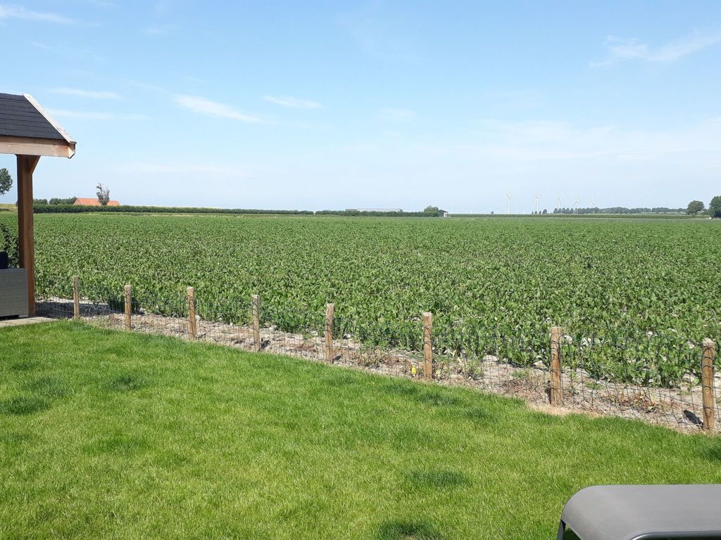 mit privatem Garten und Terrasse