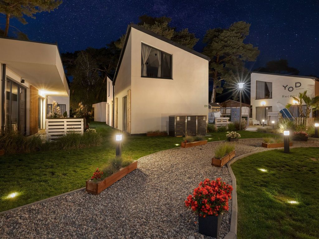 mit Terrasse