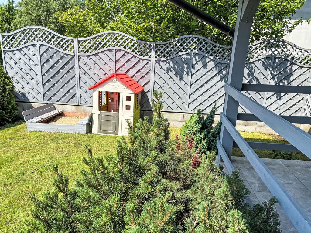 Villa Kacper mit privatem Garten, Terrasse und Grill