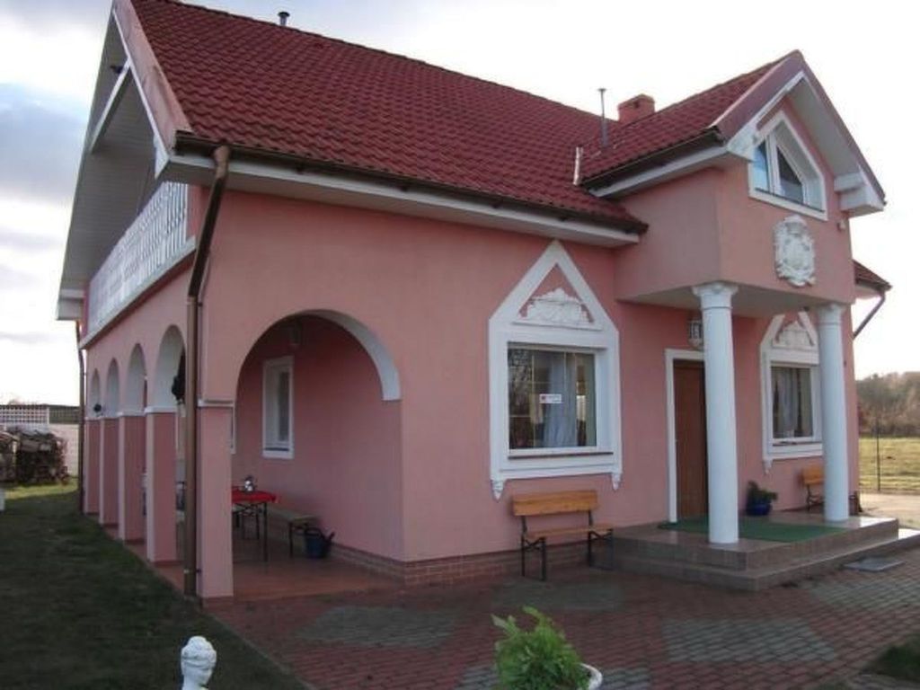 Gemütliches Rosarotes Ferienhaus