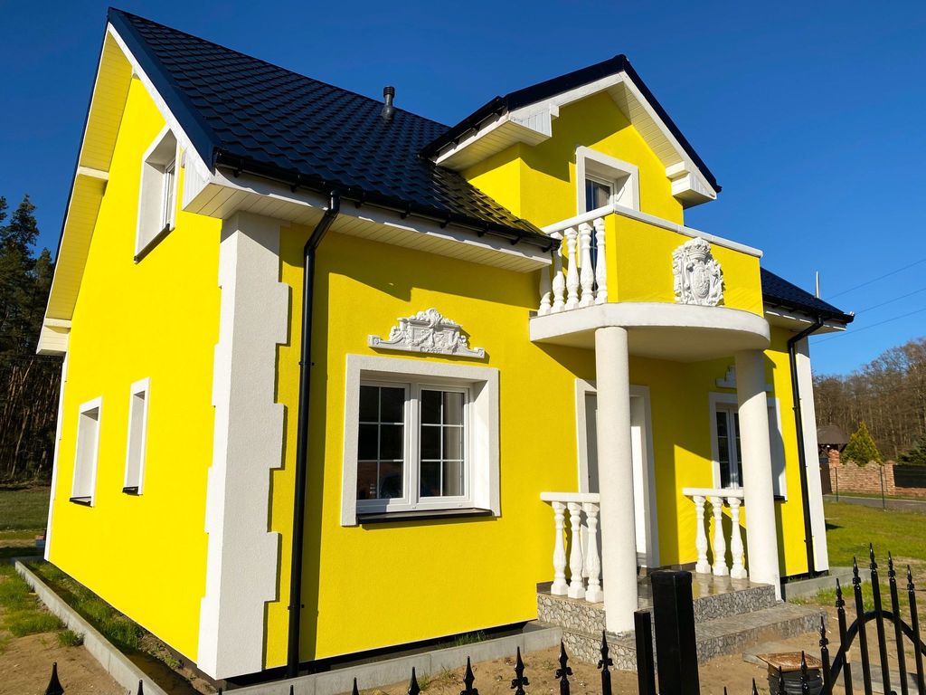 Nettes Ferienhaus in Miroszewo mit Großer Terrasse