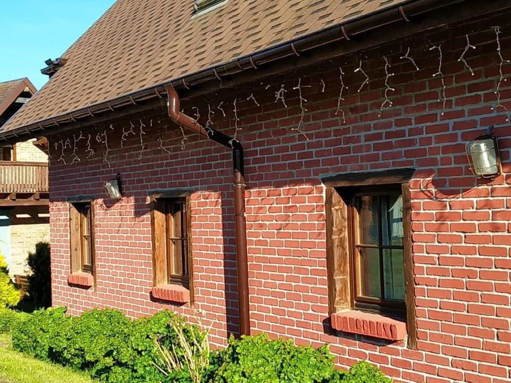 Strandnahes Ferienhaus mit Grill in Ustka