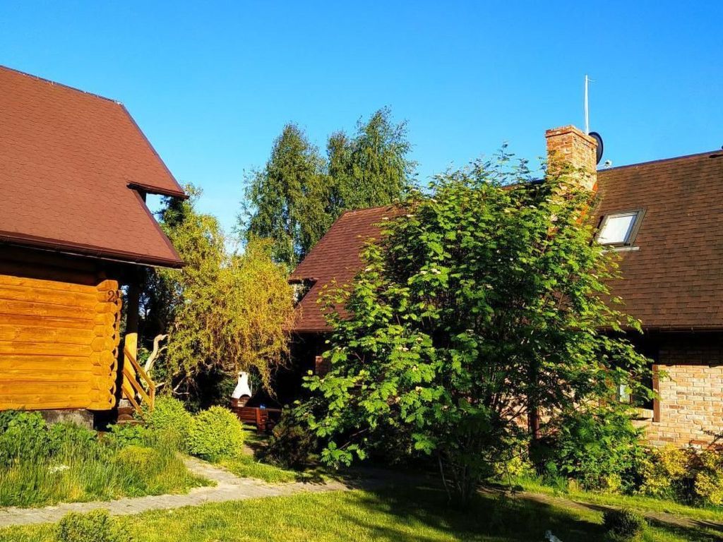 mit privatem Balkon