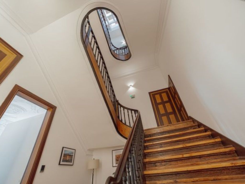 HEART OF PORTO APARTMENT C by VACATIONY