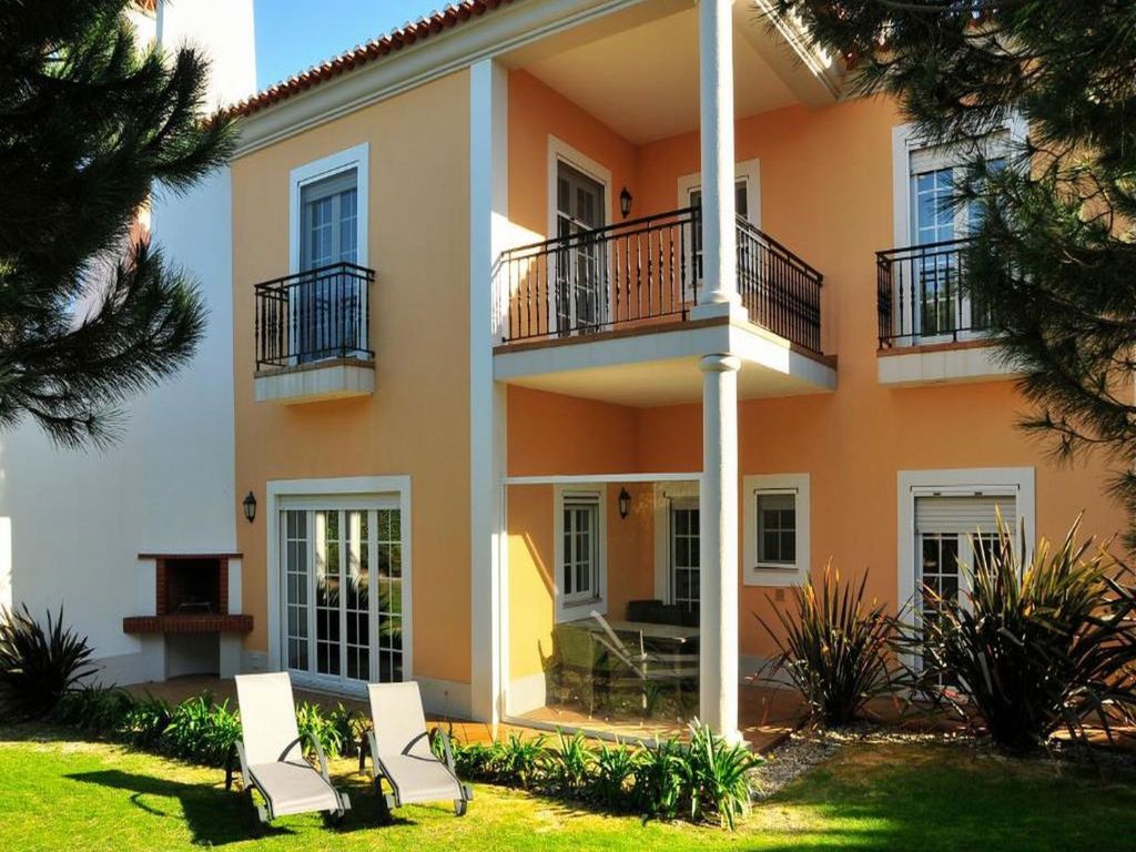 Haus in Praia Pedras del Rey mit 3 Pools 3