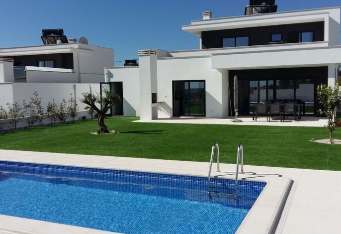 Neue moderne Villa mit privatem Pool