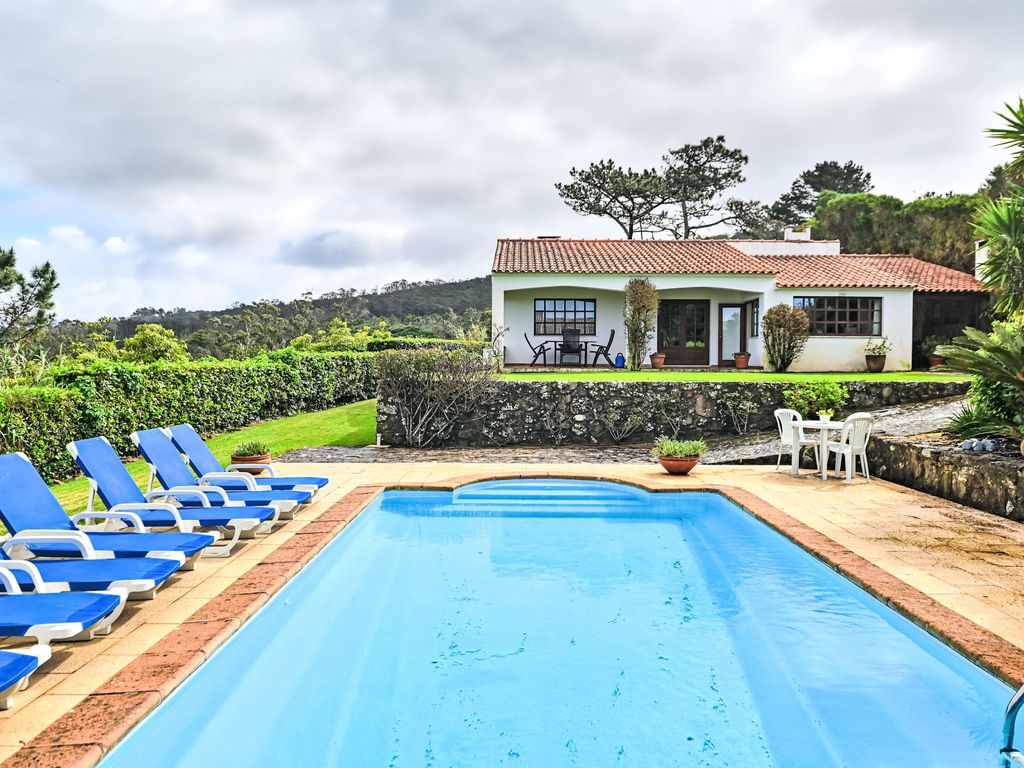 Haus in Colares mit privatem Pool