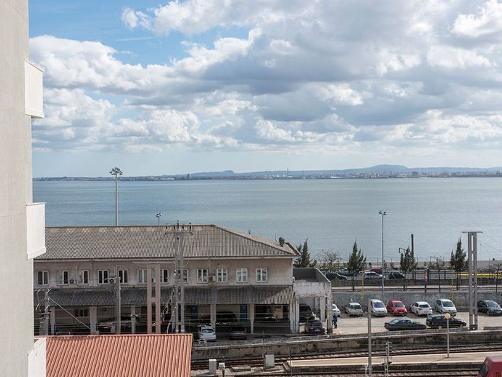 Studio für 19 Personen und 1 Kind in Lissabon, Região de Lisboa (Costa de Lisbo