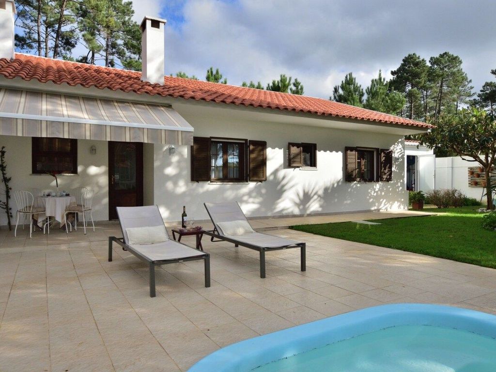 mit Garten, Grill und Terrasse
