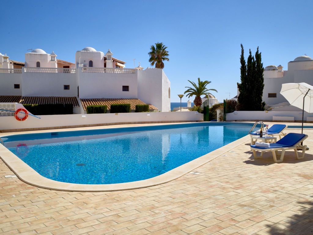 für 9 Personen ca. 147 m&sup2; in Porches, Algarve (Westalgarve)