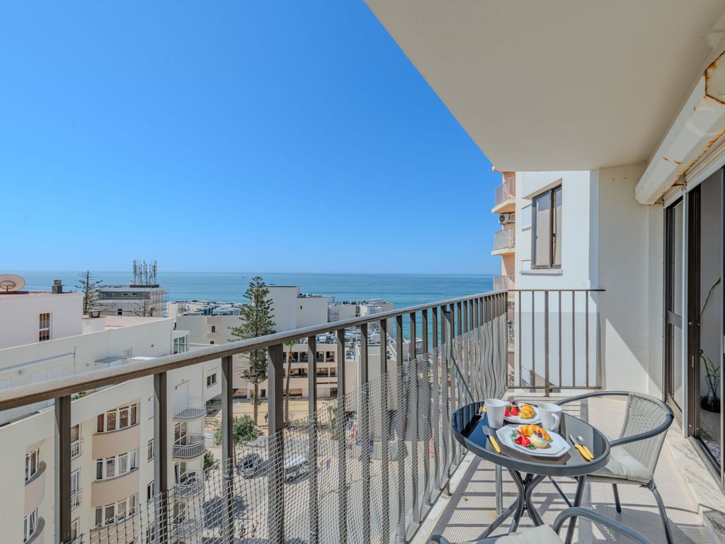 Excellent seafront & seaview