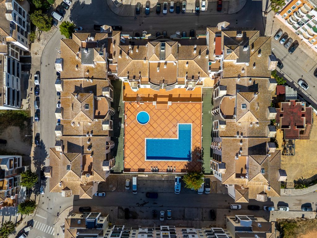 Sunny Beach Retreat