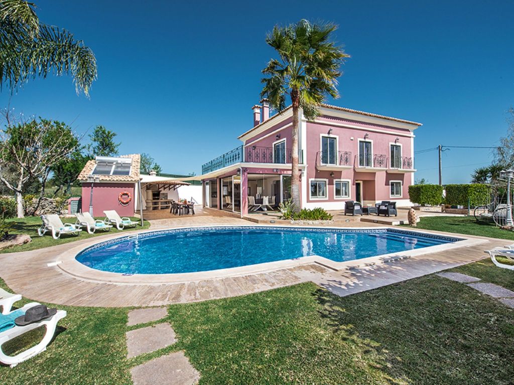 Quinta Valente VIP Properties