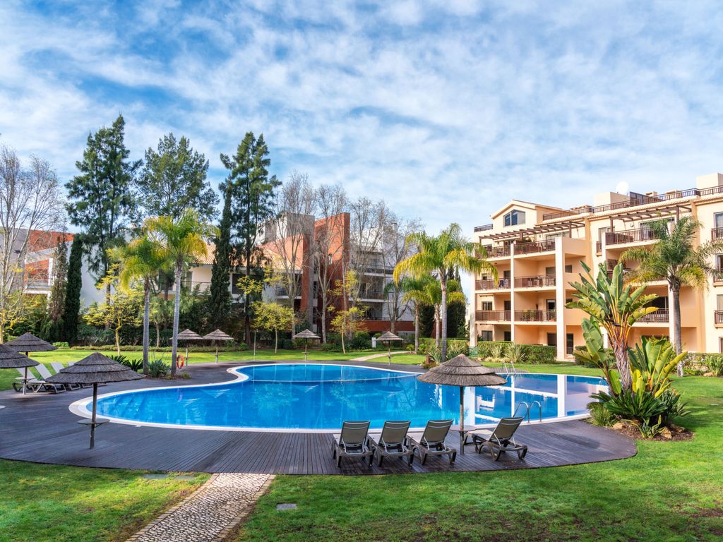 Triplex Vilamoura VIP Properties