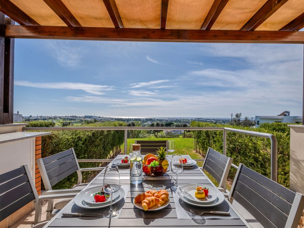 Colina View