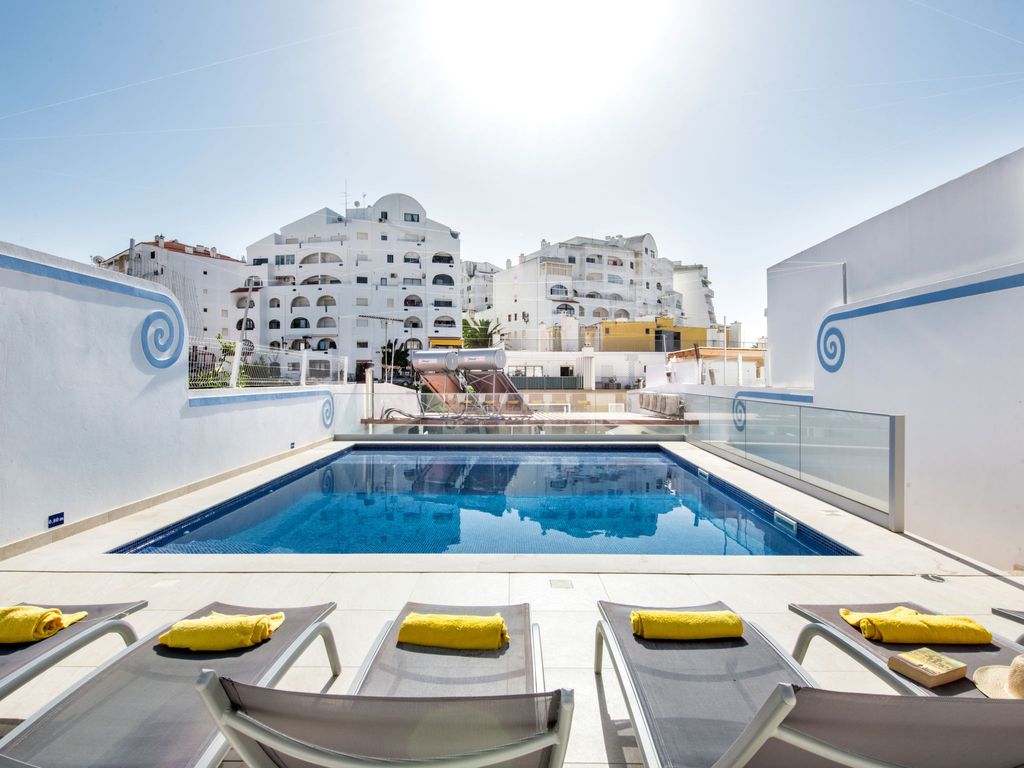 Cristal VIP Properties