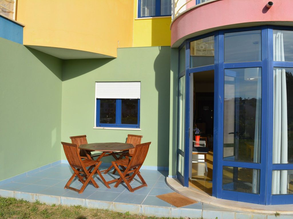 Zwei-Bett-Apartment mit großem Pool