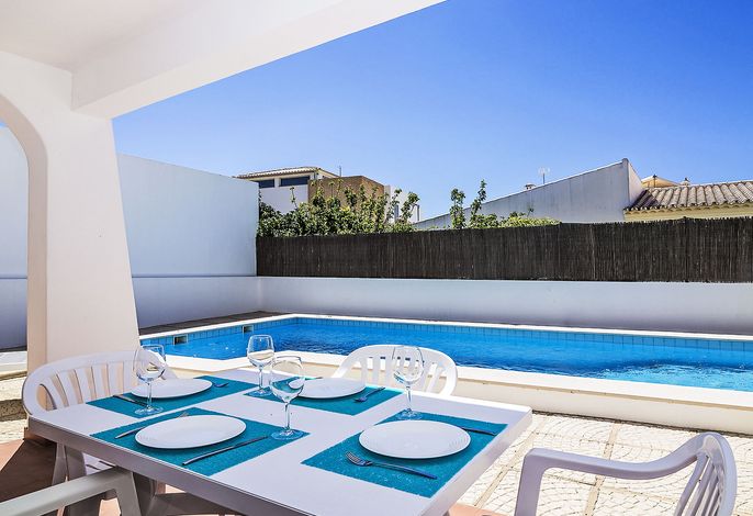 Galé 600m from the beach